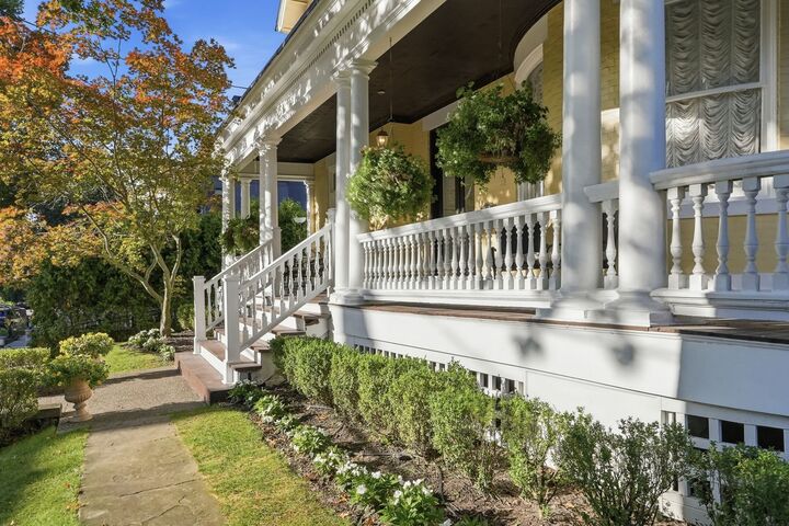 Property Photo:  617 Saint James Street  PA 15232 