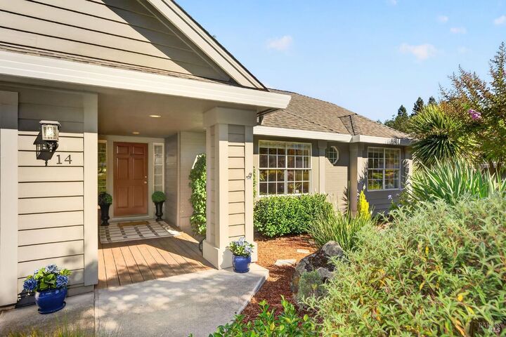 Property Photo:  14 Clement Court  CA 94558 