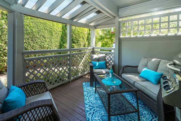 Property Photo:  14231 18A Avenue 1  BC V4A 7N8 