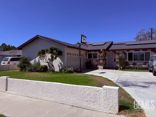 Property Photo:  12427 Sungrove Street  CA 92840 