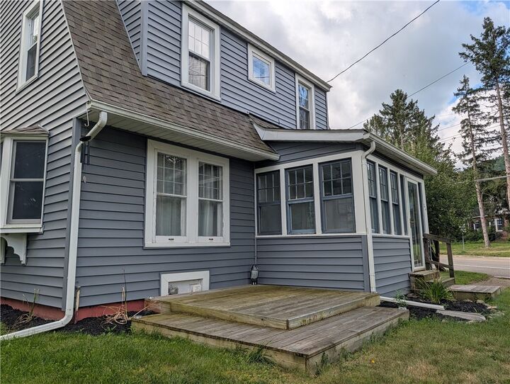 Property Photo:  829 Broadway Street  NY 14904 