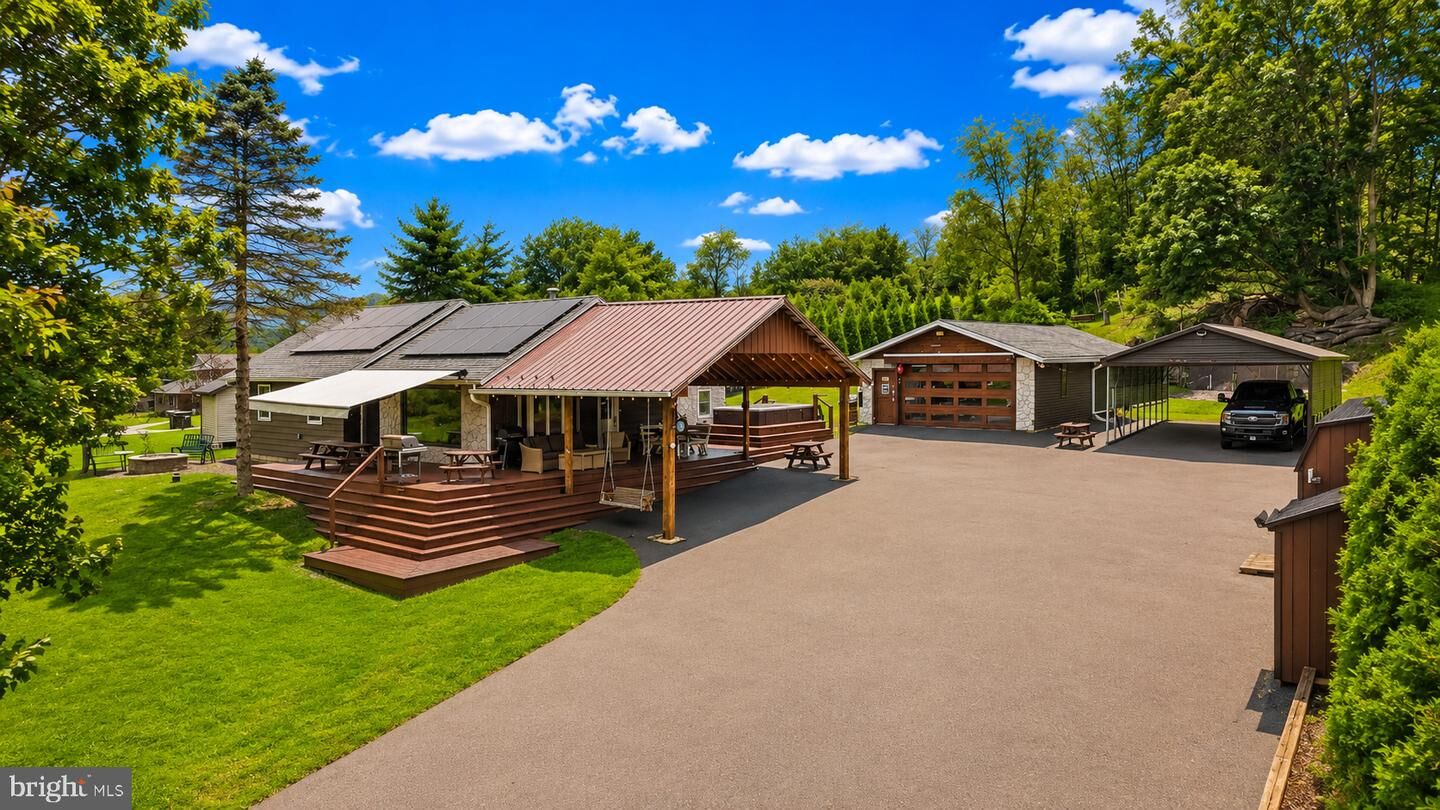 Property Photo: 286 S Easton Belmont Pike PA 18353