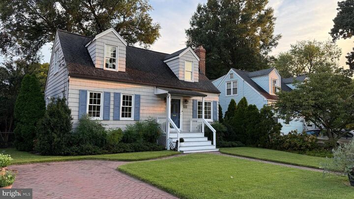 Property Photo:  5712 4th Street S  VA 22204 