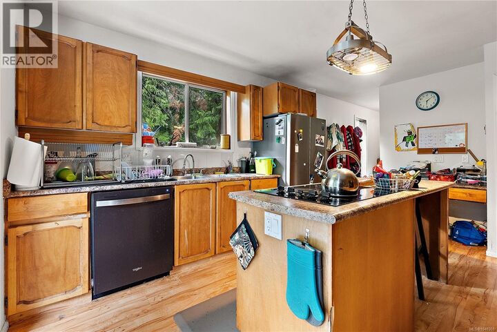 Property Photo: 2344 Damascus Road BC V0R 2W1