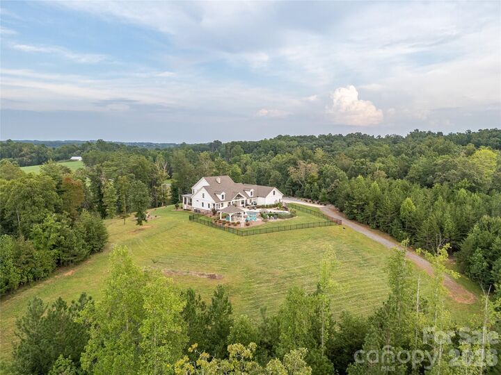 Property Photo: 4013 Nc Hwy 18 Highway NC 28090
