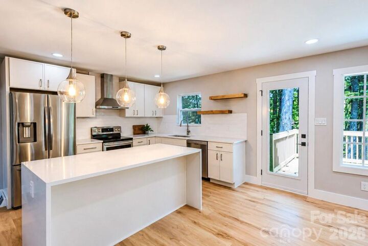 Property Photo:  1440 McIlroy Road  NC 28212 