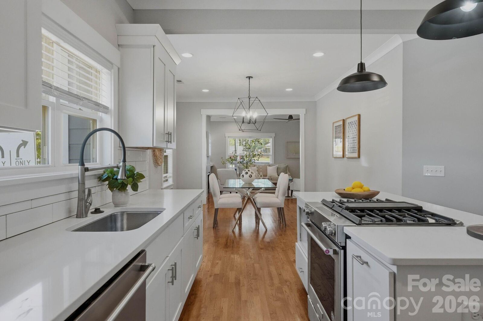 Property Photo:  1416 Parkwood Avenue  NC 28205 