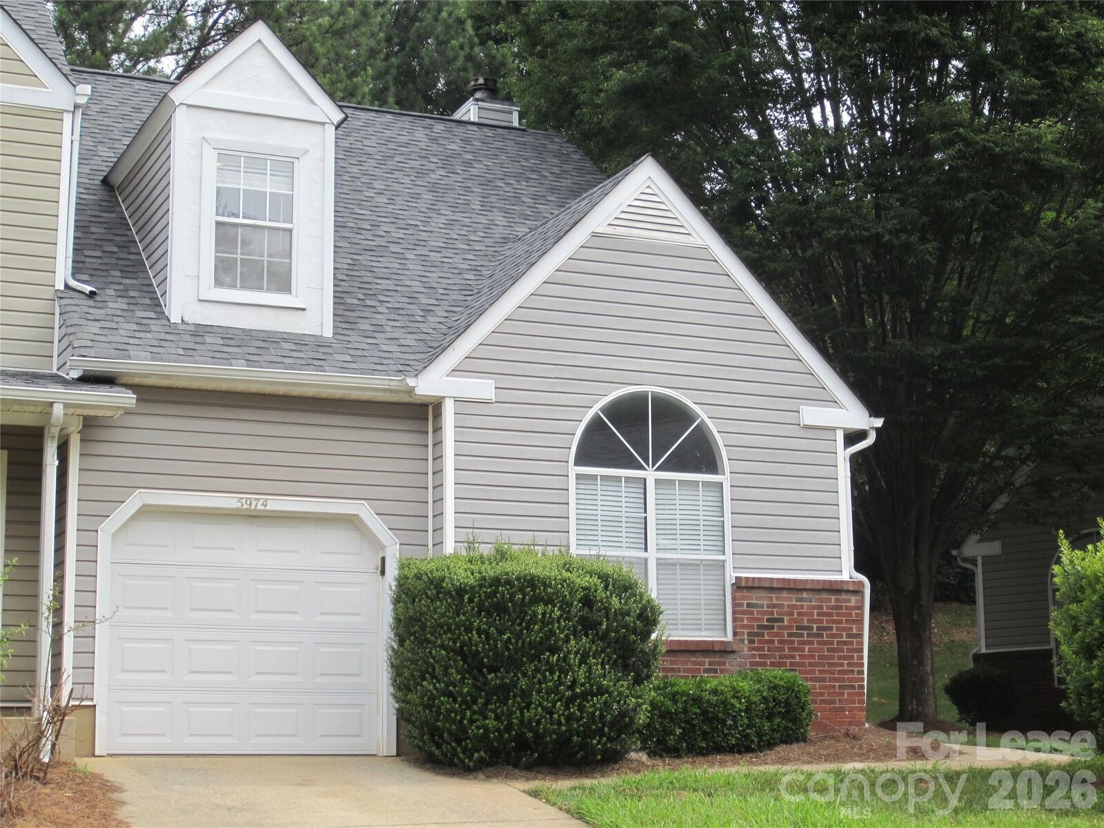 Property Photo: 5974 Prescott Court NC 28269