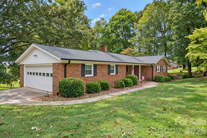 Property Photo:  116 White Dogwood Lane  NC 28625 