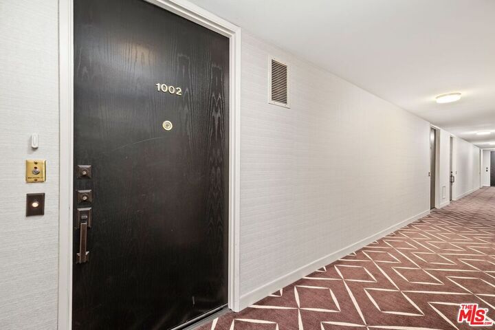 Property Photo: 10751 Wilshire Blvd, Unit 1002 CA 90024