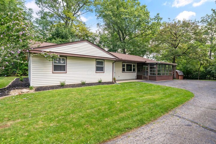 Property Photo:  2255 Cherokee Drive  OH 43140 