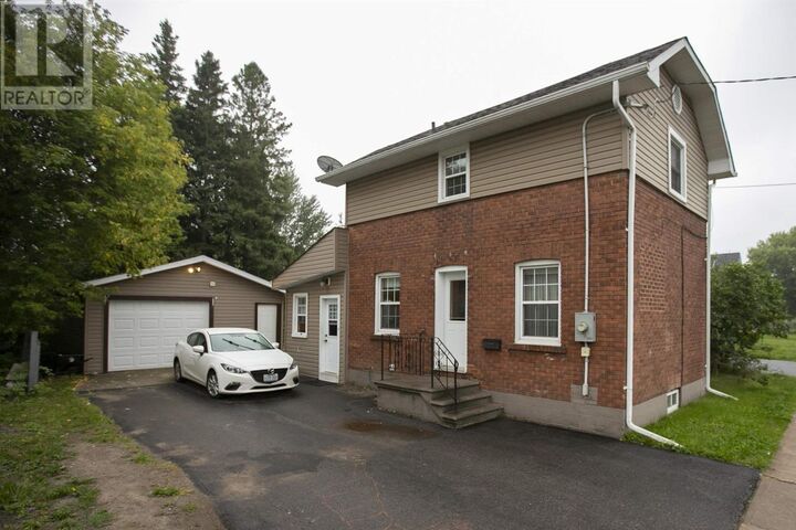 Property Photo:  3 Henrietta Ave  ON P6C 1Z2 