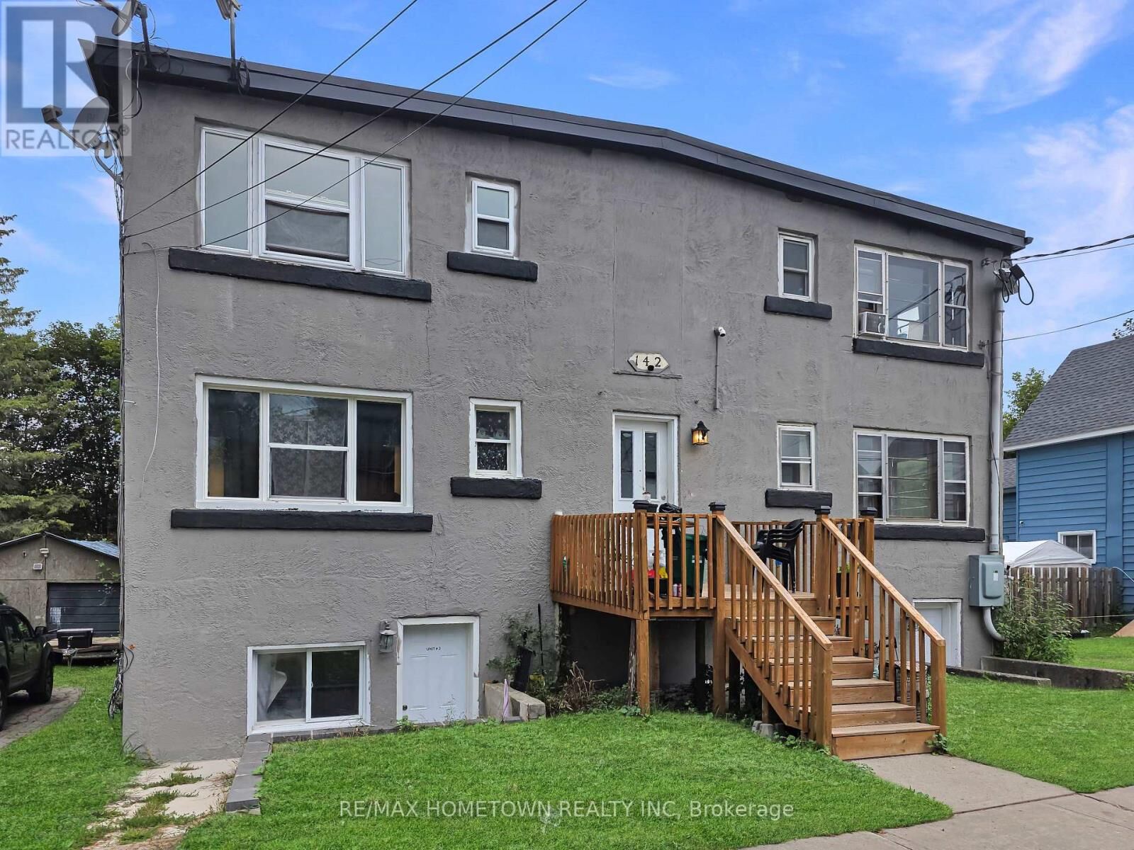Property Photo:  142 Brock Street 3  ON K6V 4G4 