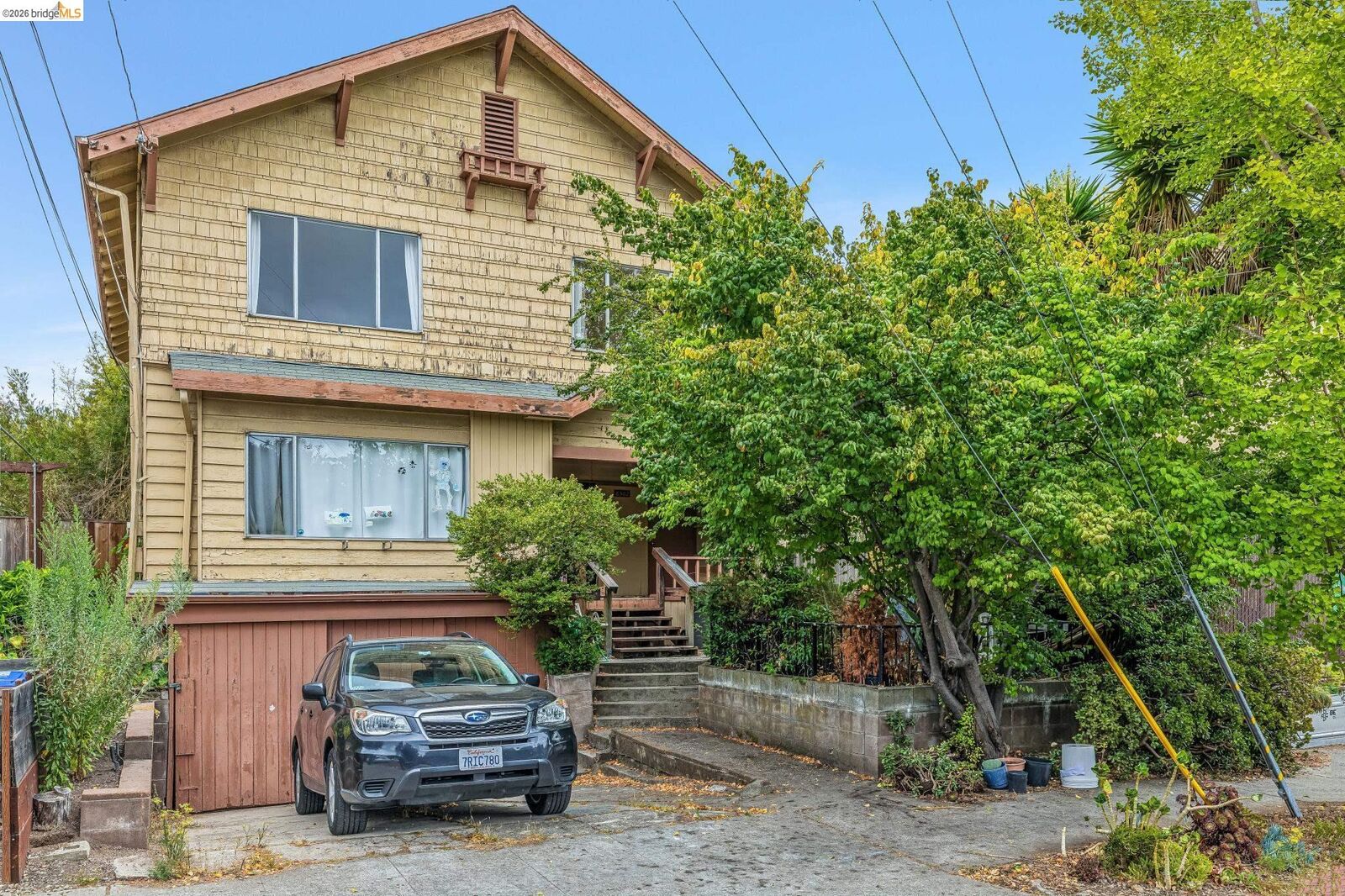 Property Photo: 6502 Dana Street CA 94609