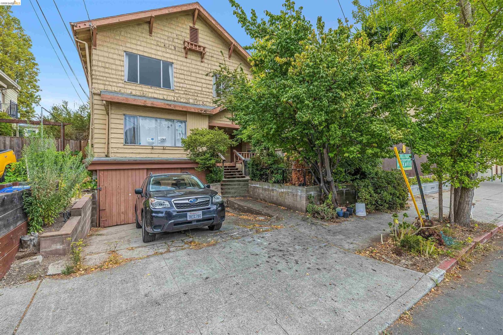 Property Photo:  6502 Dana Street  CA 94609 