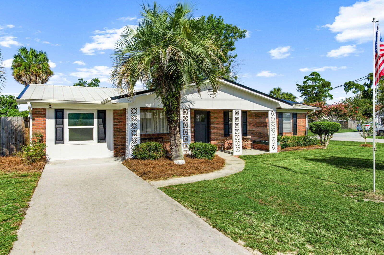 Property Photo:  2805 Airport Road  FL 32405 