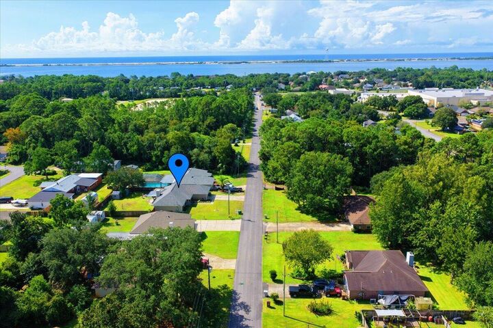 Property Photo:  388 Rosewood Street  FL 32569 