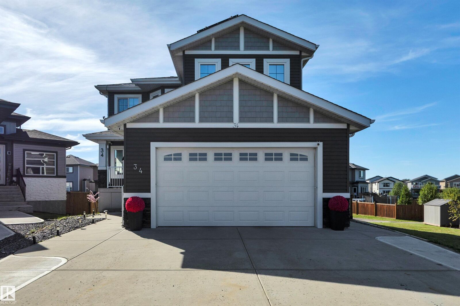 Property Photo:  34 Southbridge  Cres  AB T0C 0V0 