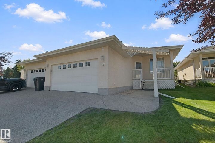 Property Photo:  9 Deer Park Drive 2  AB T7X 4H8 