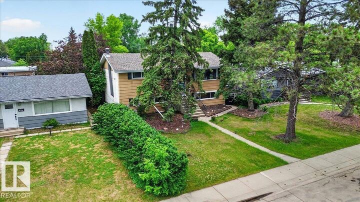 Property Photo:  16206 79A Avenue NW  AB T5R 3J1 