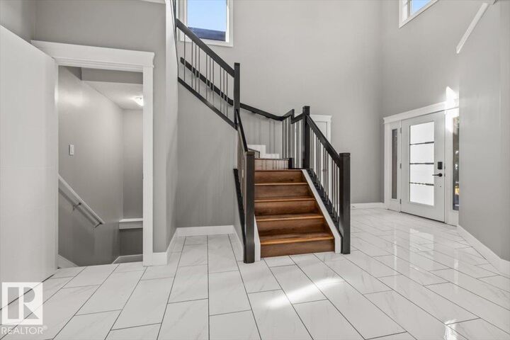 Property Photo:  1090 Armitage Crescent SW  AB T6W 0H2 