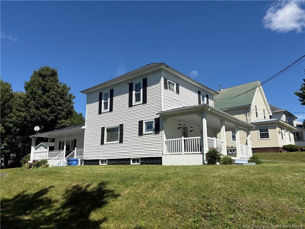 Property Photo:  25 Hillcrest Avenue  NB E7P 1M7 