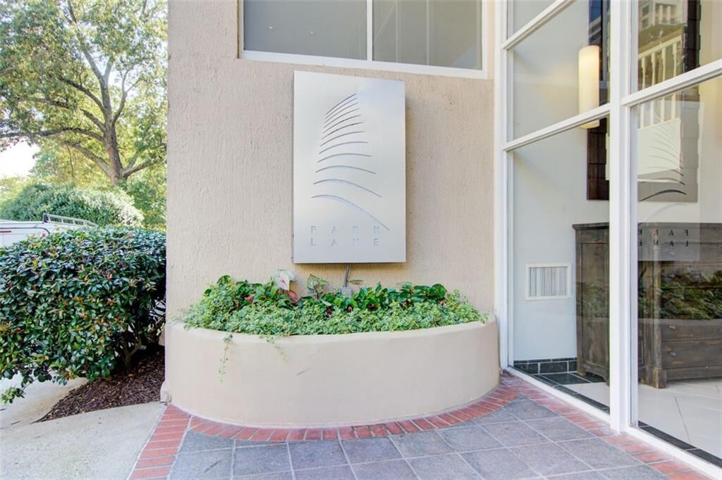 Property Photo: 2479 Peachtree Road NE 304 GA 30305