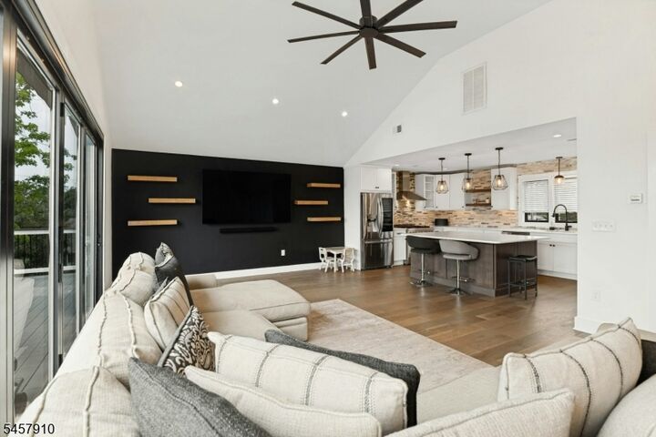 Property Photo:  15 Starboard Ct  NJ 08723 