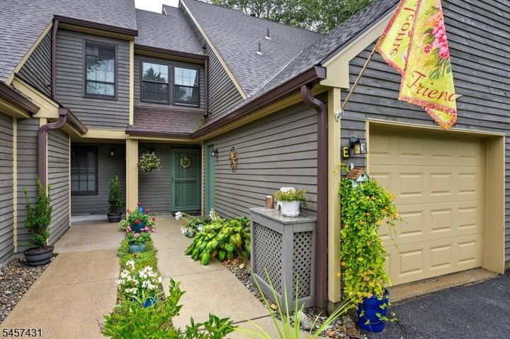 Property Photo:  4 New Bedford Rd E  NJ 07480 