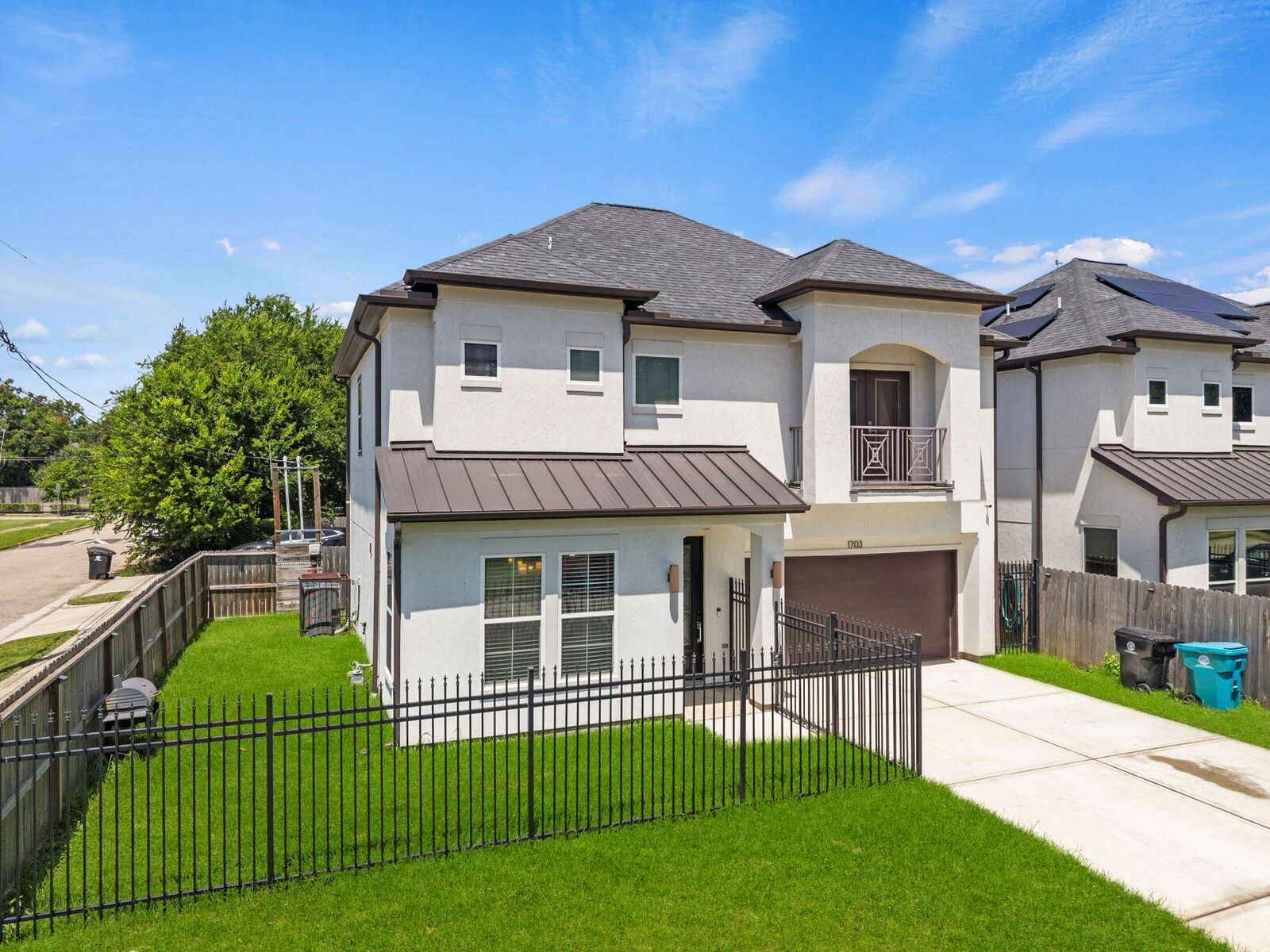 Property Photo:  1703 Wipprecht Street  TX 77020 