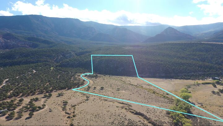 Property Photo: 3678 S Shurtz Canyon Rd UT 84720