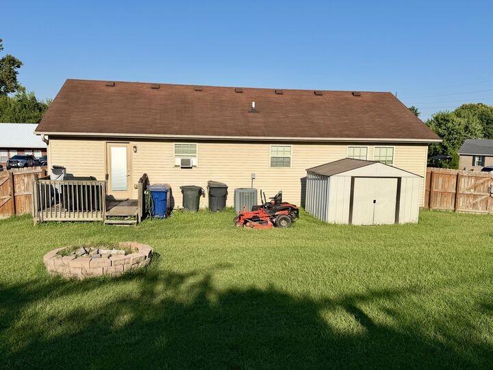 Property Photo: 112 Logan Court KY 40403