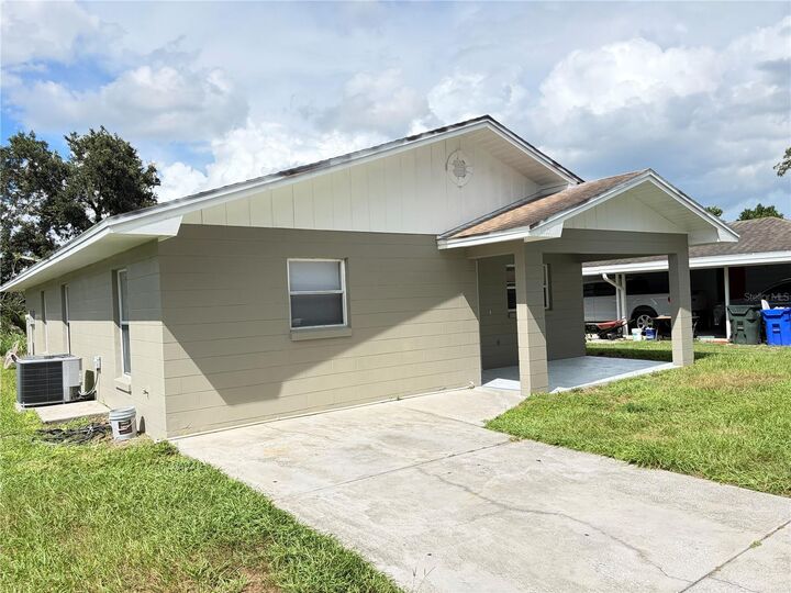 Property Photo:  1117 Blossom Circle N  FL 33805 