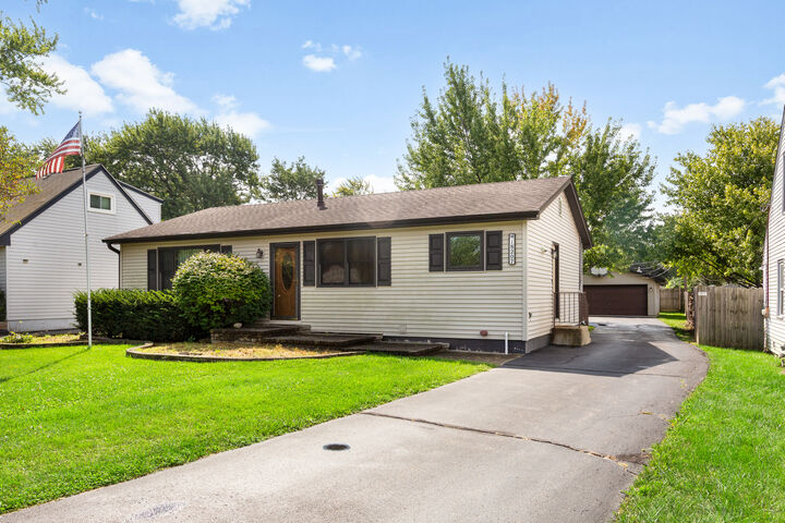 Property Photo:  18207 W Big Oaks Road  IL 60030 