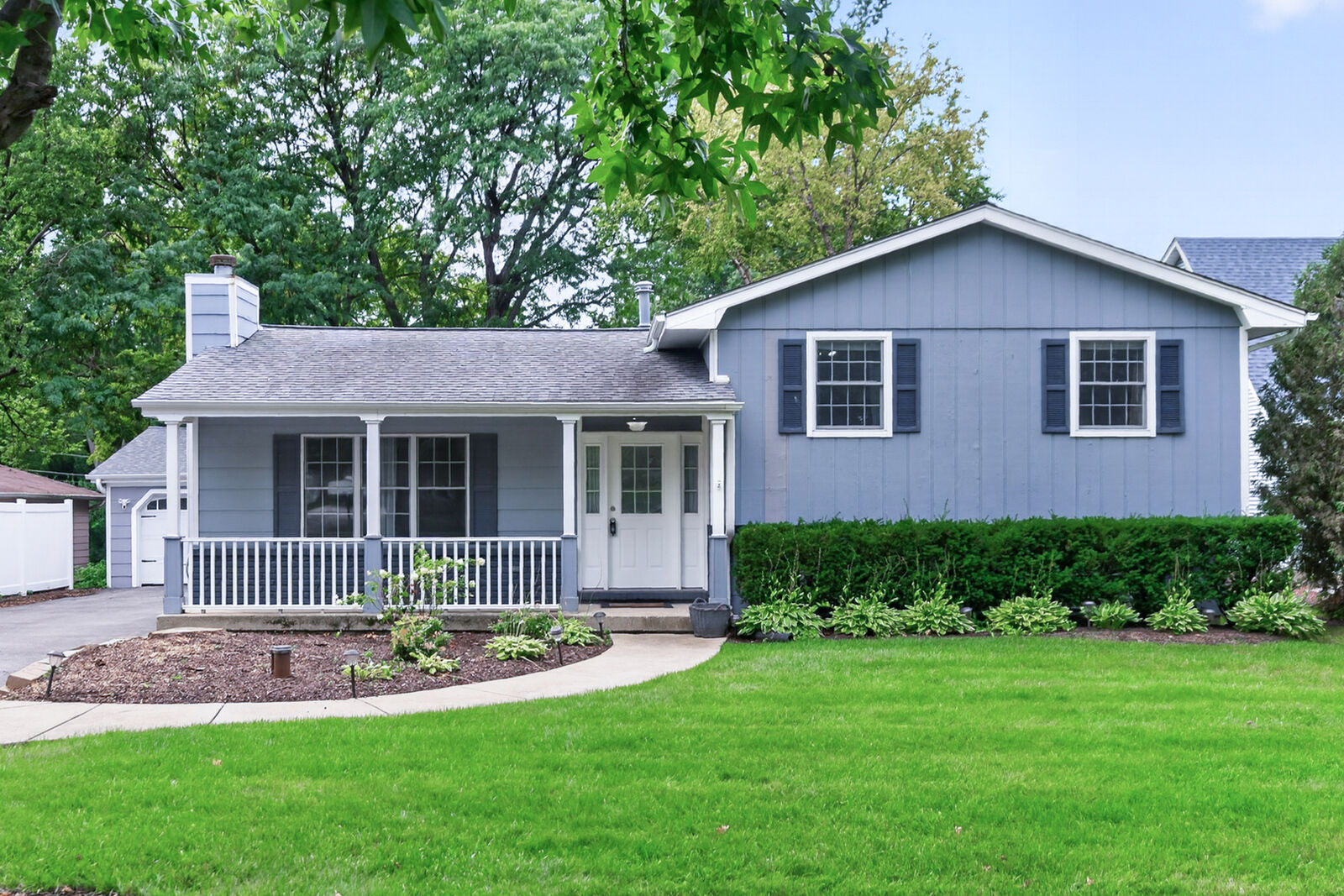 Property Photo:  6914 Brookbank Road  IL 60561 