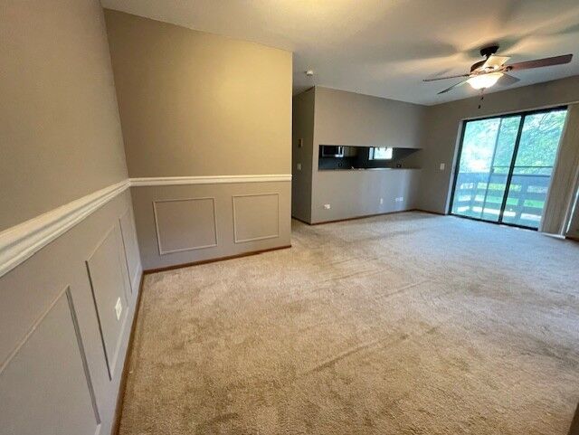 Property Photo: 1343 N Winslowe Drive 203 IL 60074