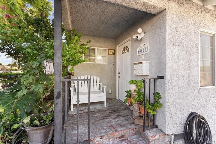 Property Photo:  10031 San Antonio  CA 90280 