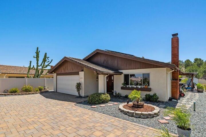 Property Photo: 2214 Nielsen St CA 92020