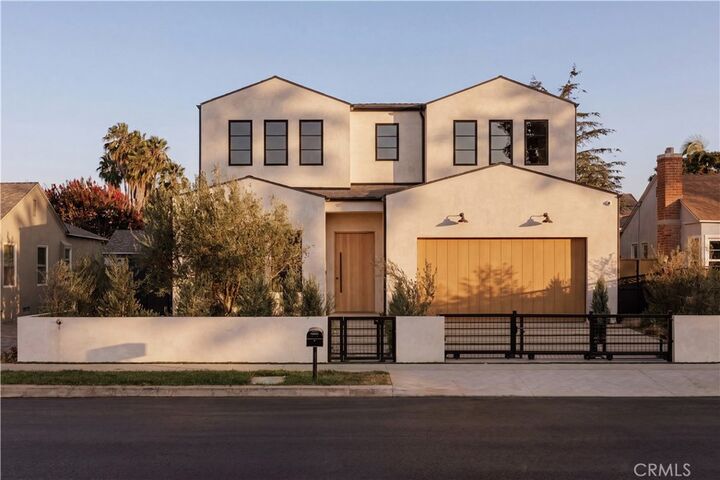 Property Photo:  4926 Nagle Avenue  CA 91423 