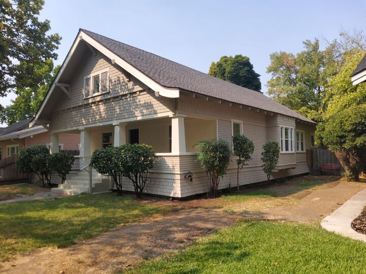Property Photo:  211 Orange Avenue  CA 95350 
