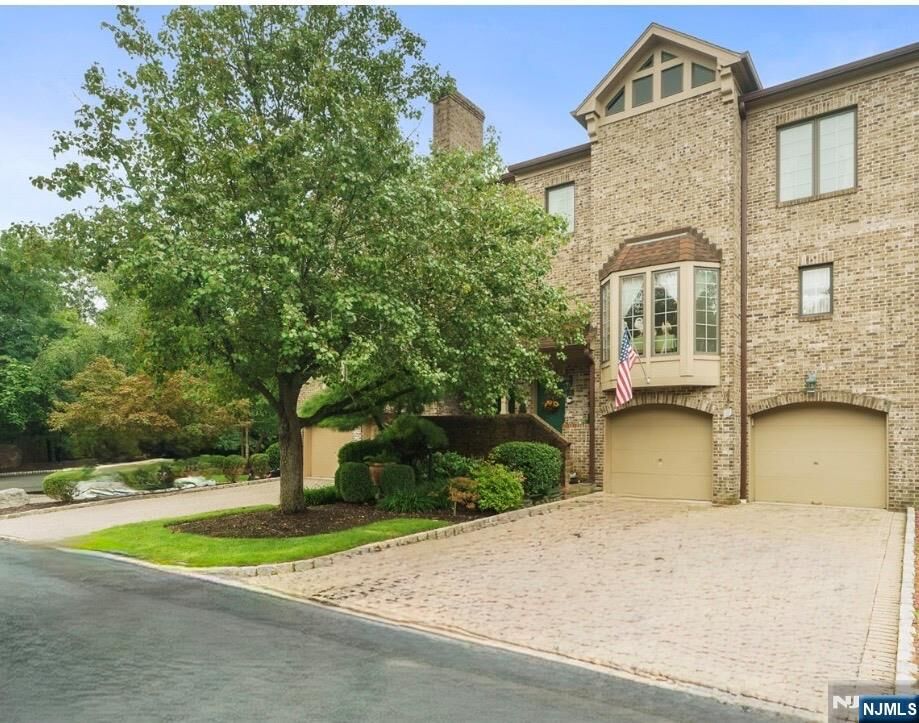 Property Photo: 4 Windsor Court NJ 07458