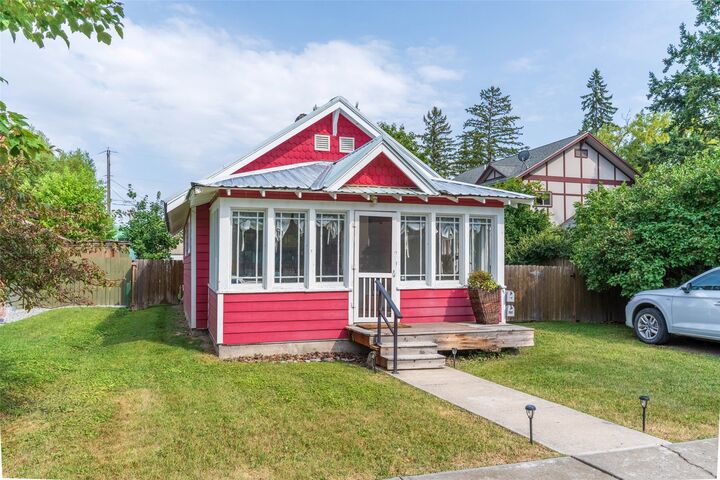 Property Photo:  435 Park Avenue  MT 59937 