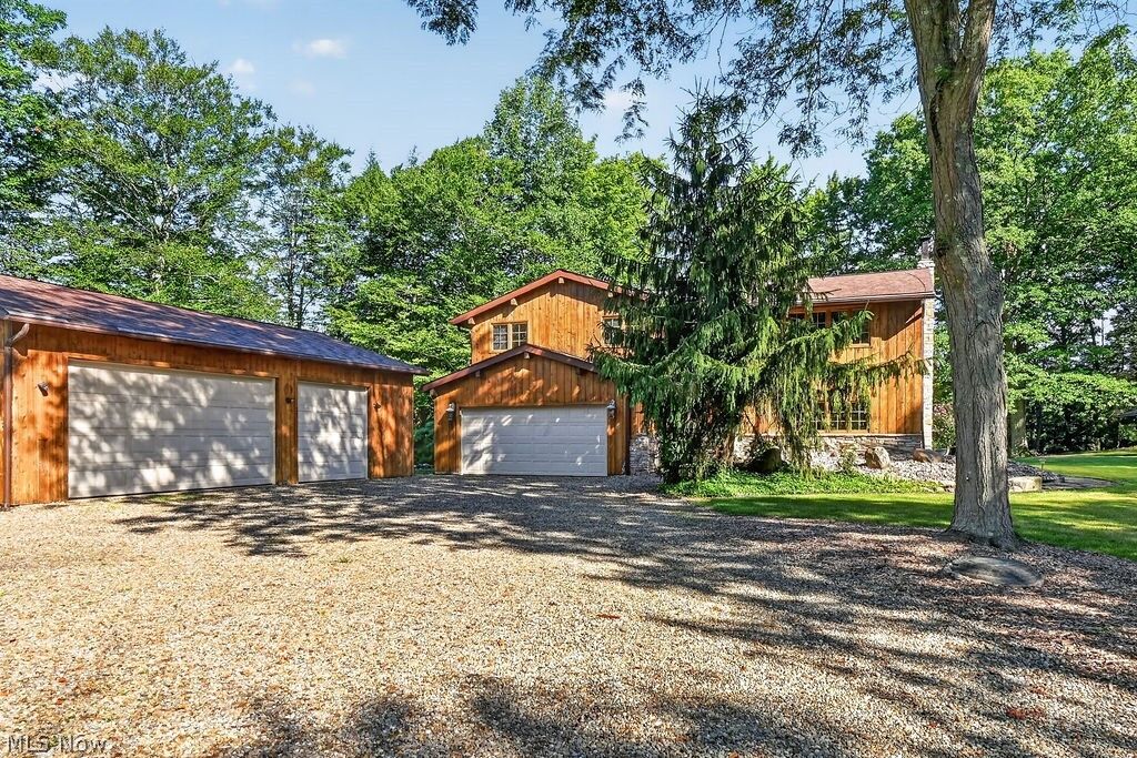 Property Photo:  17506 Leggett Road  OH 44064 