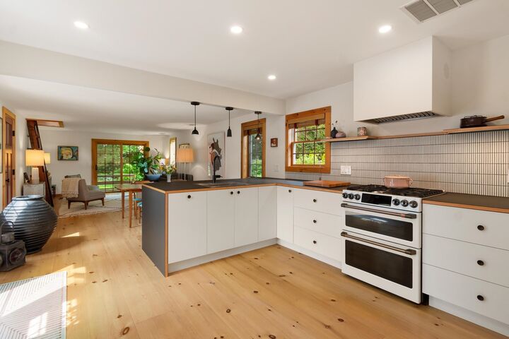 Property Photo:  49 Hayden Parkway  VT 05403 