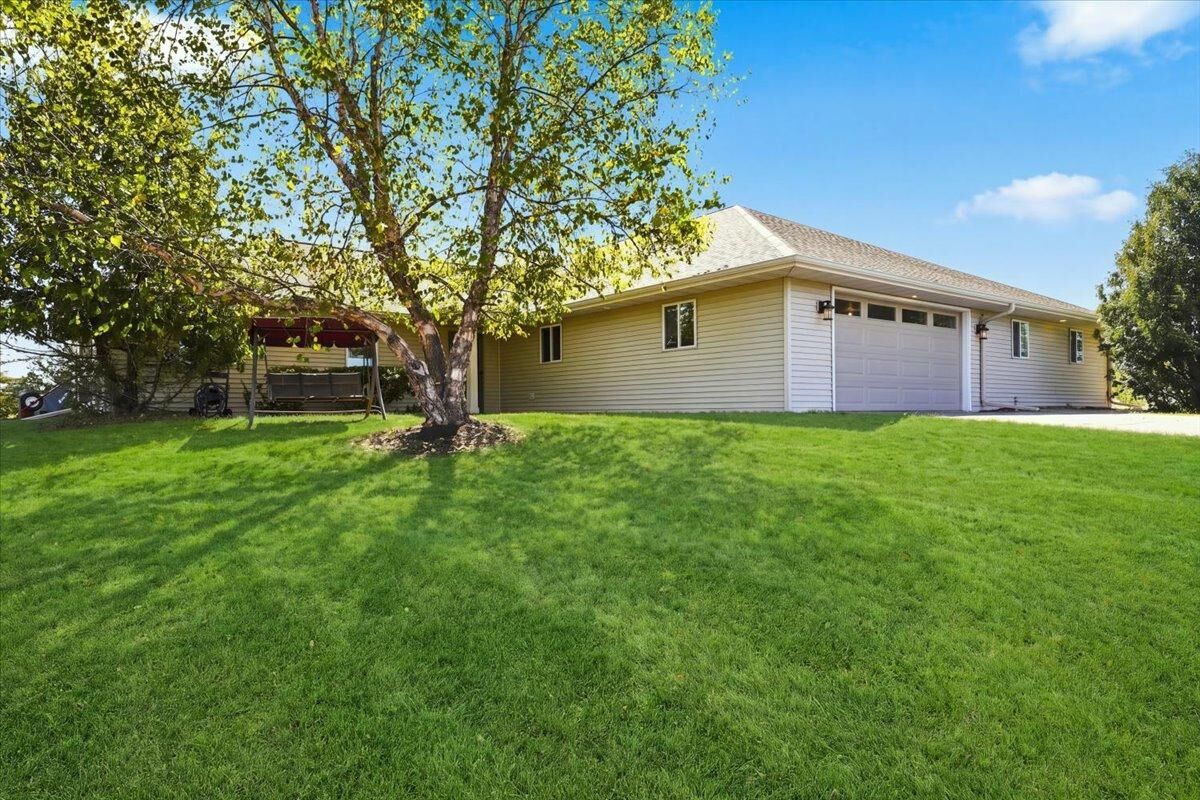 Property Photo: 919 Waxon Lane WI 54016