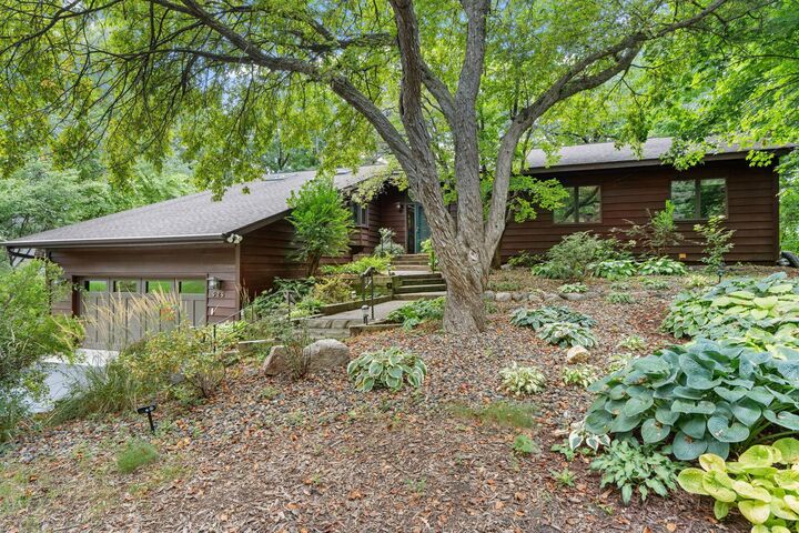 Property Photo:  525 Park Lane  MN 55356 