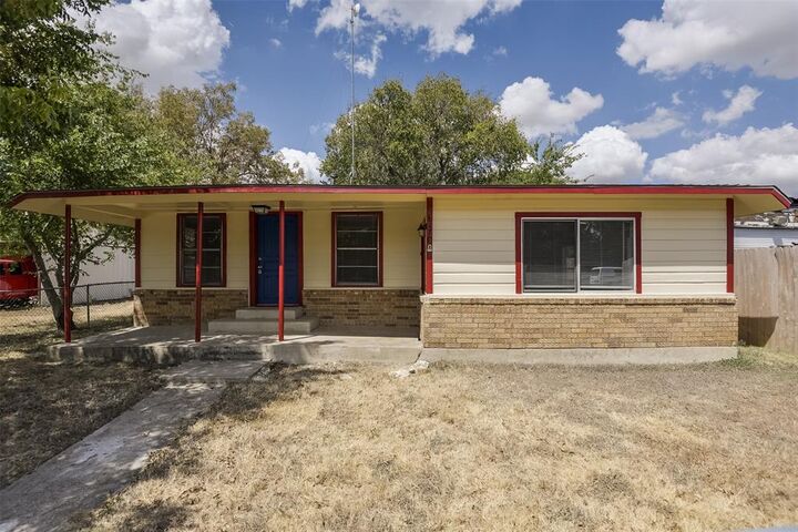 Property Photo: 8170 S Highway 77 TX 76041