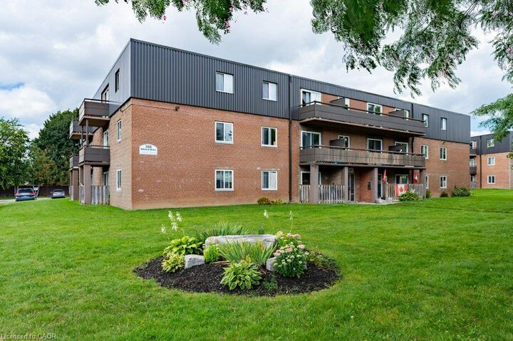 Property Photo:  380 Admiral Drive 208  ON N5V 3C2 