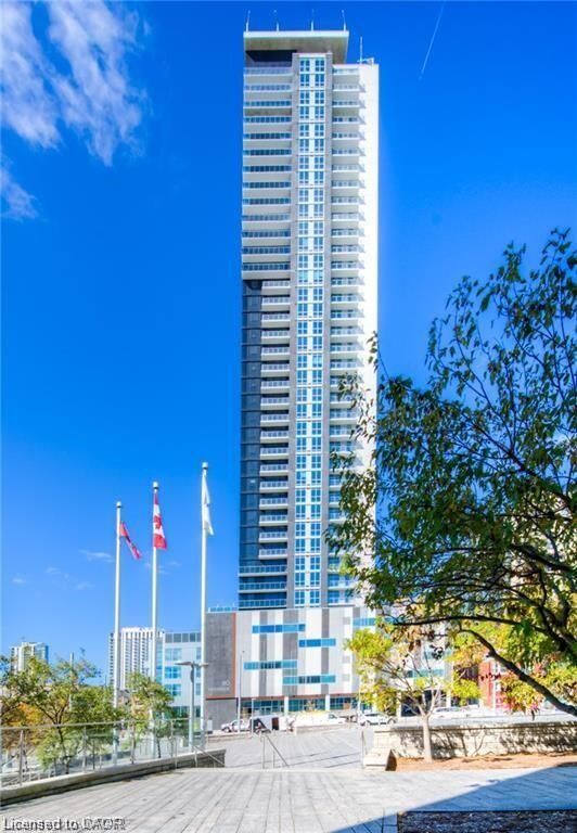 Property Photo:  60 Frederick Street 2604  ON N2H 0C7 