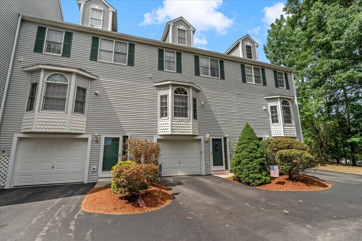 Property Photo:  20 Waltham Dr 20  MA 02762 